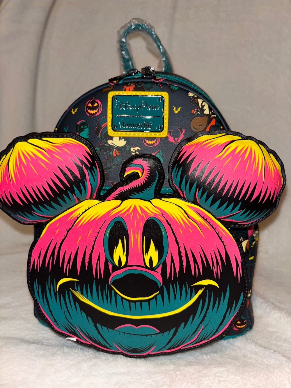 NWT Loungefly Disney Parks Halloween Mickey Pumpkin Glow in Dark Backpack - Picture 8 of 8